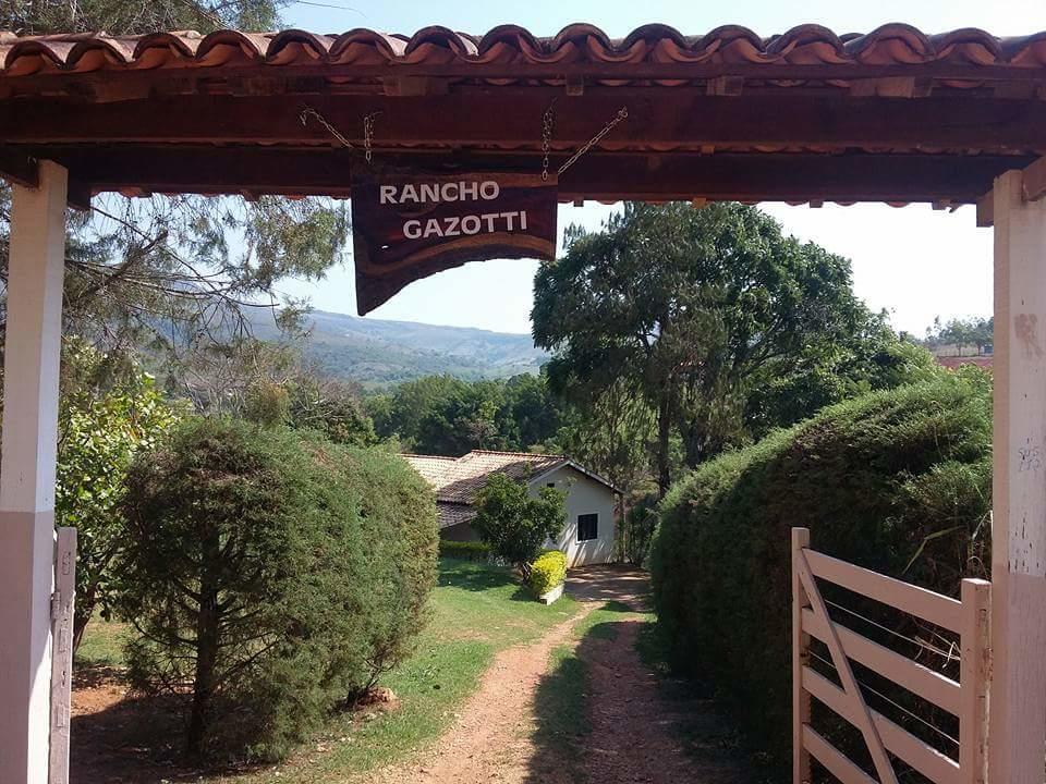 Chacara Gazotti Beira Lago Capitólio Exteriér fotografie